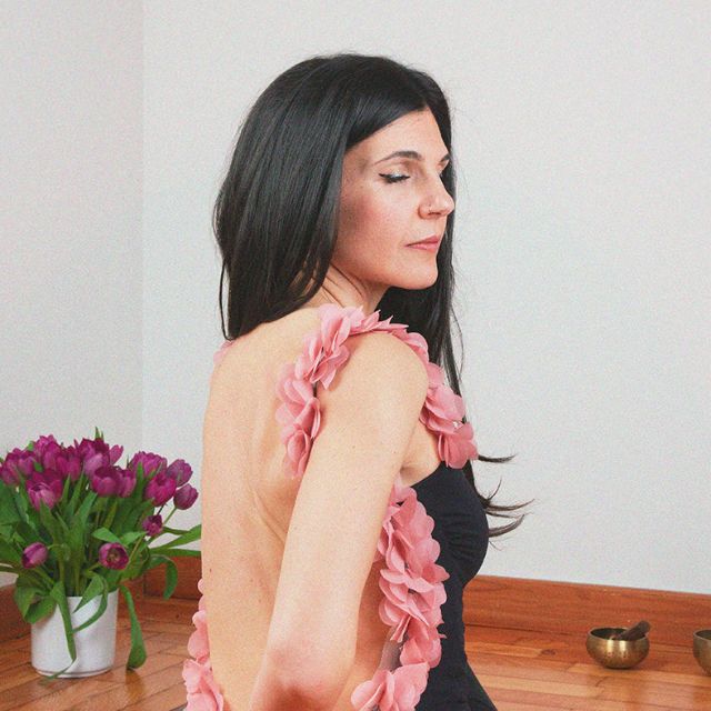 Foto di Paola Saibene insegnante di Yoga